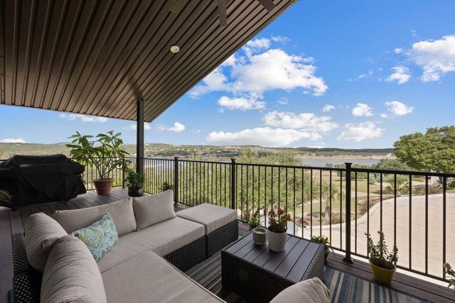 19833 Lakehurst LOOP, Spicewood, TX 78669