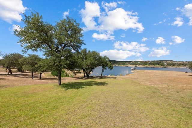 19833 Lakehurst LOOP, Spicewood, TX 78669
