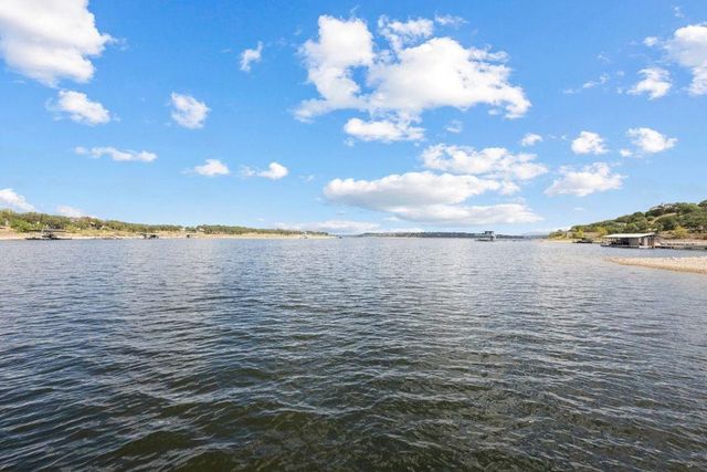 19833 Lakehurst LOOP, Spicewood, TX 78669