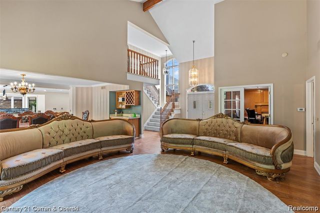 9039 Oakridge Trail Trail, Shelby Twp, MI 48317