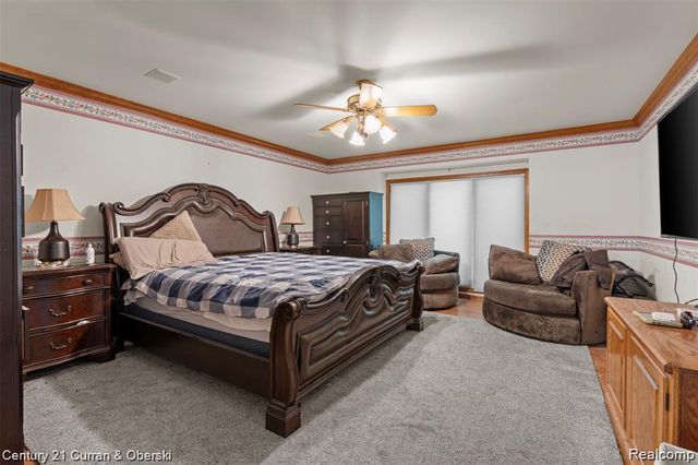 9039 Oakridge Trail Trail, Shelby Twp, MI 48317