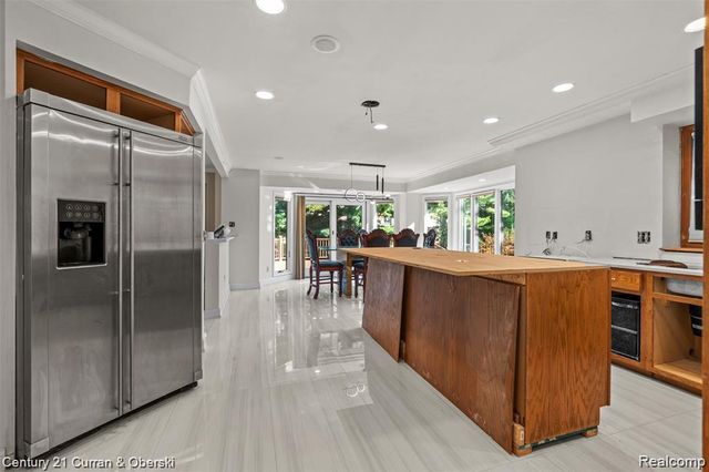 9039 Oakridge Trail Trail, Shelby Twp, MI 48317