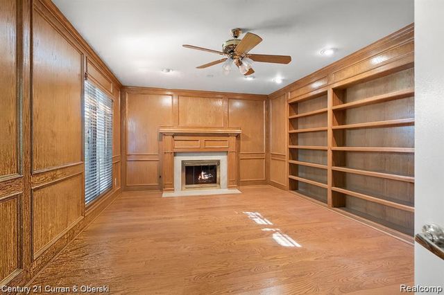 9039 Oakridge Trail Trail, Shelby Twp, MI 48317