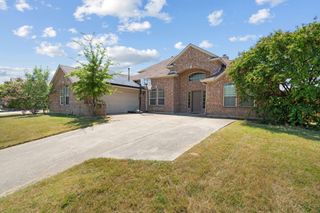 1030 Estates Drive, Kennedale, TX 76060