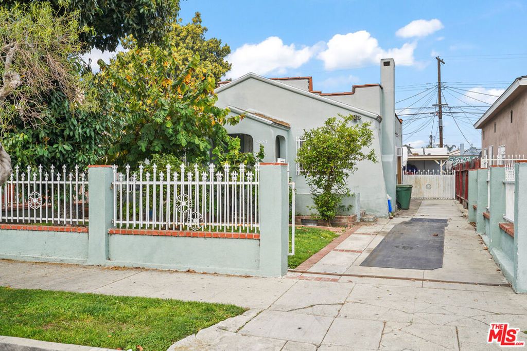 5837 4th Avenue, Los Angeles, CA 90043 — photo 2