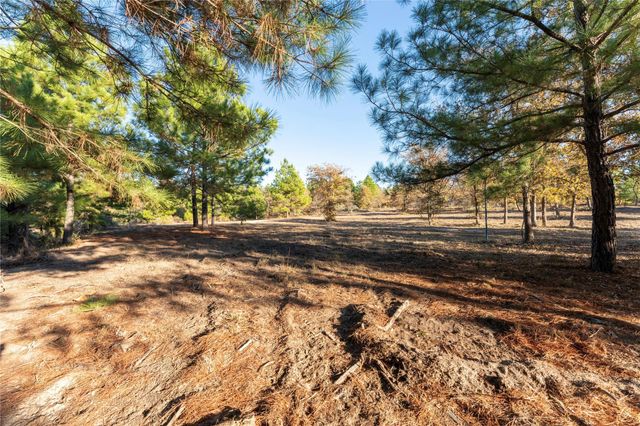 122 Hereford LN, Bastrop, TX 78602