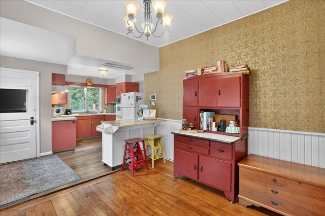 109 S Mulberry Street, Marshall, MI 49068