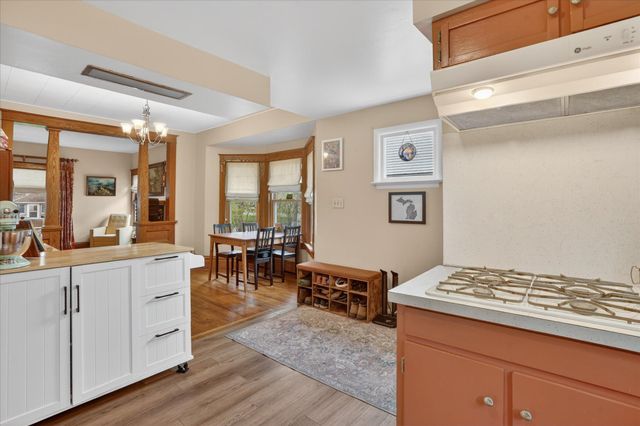 109 S Mulberry Street, Marshall, MI 49068