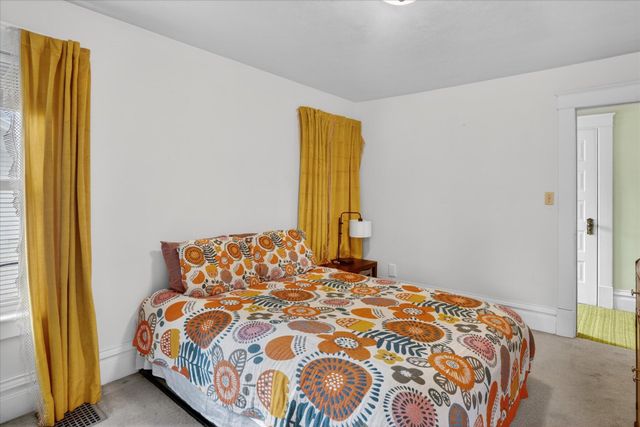 109 S Mulberry Street, Marshall, MI 49068