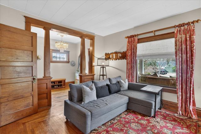 109 S Mulberry Street, Marshall, MI 49068