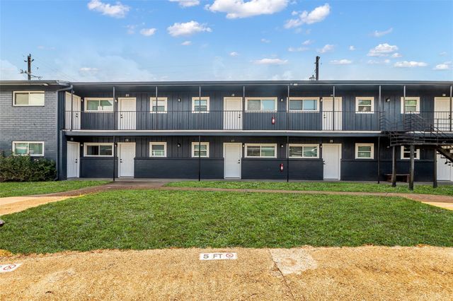 4706 Yellowstone Boulevard 2, Houston, TX 77021