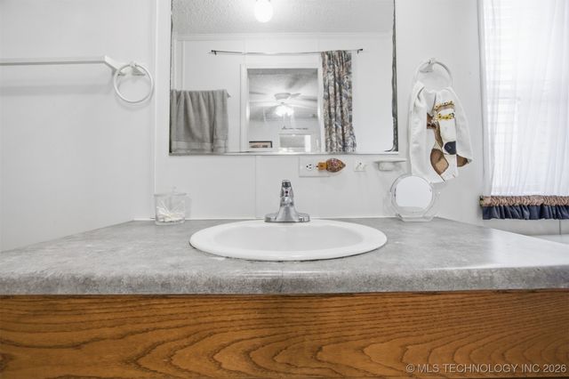 2568 Bristow Point Road, Crowder, OK 74501