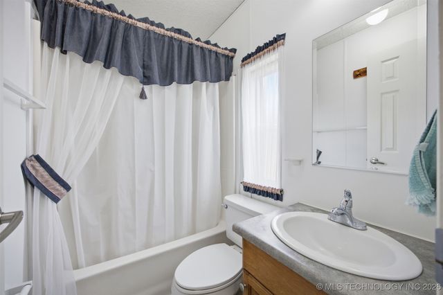 2568 Bristow Point Road, Crowder, OK 74501