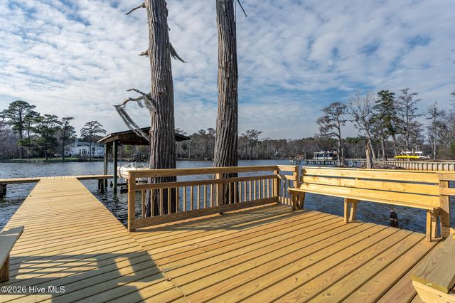 225 Beech Point Boulevard, Hertford, NC 27944