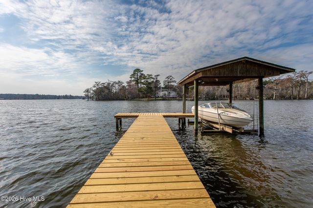 225 Beech Point Boulevard, Hertford, NC 27944