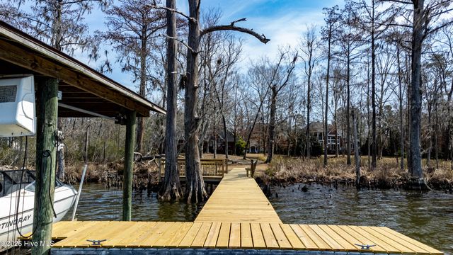 225 Beech Point Boulevard, Hertford, NC 27944