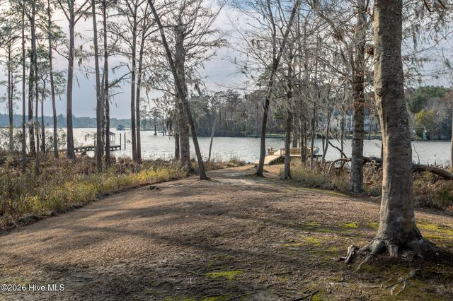 225 Beech Point Boulevard, Hertford, NC 27944