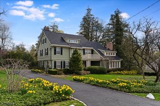 44 West Rd, Millburn Twp., NJ 07078