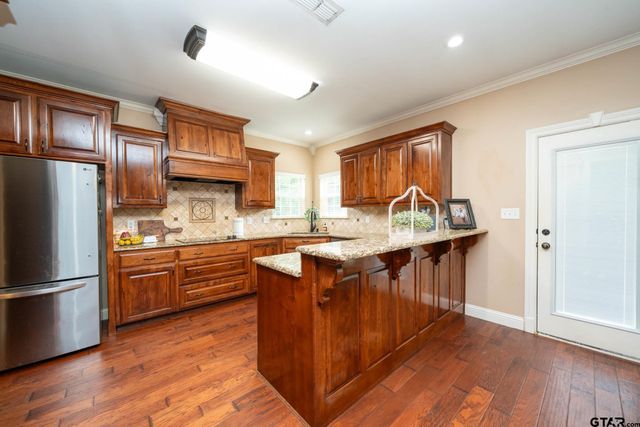 1414 Nottingham, White Oak, TX 75693