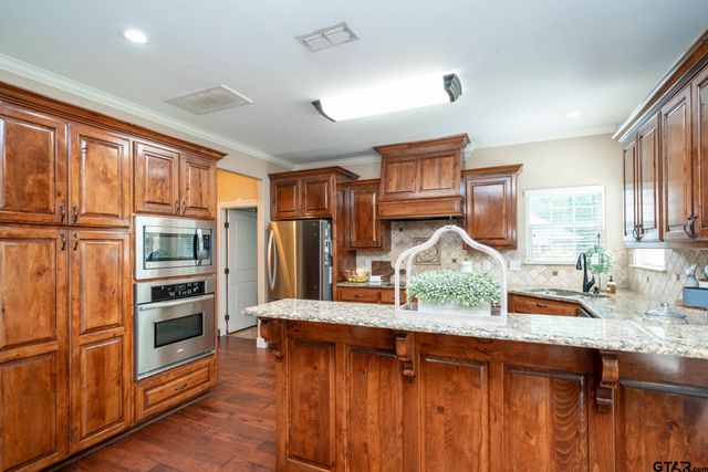 1414 Nottingham, White Oak, TX 75693