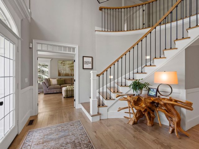 15 County Road, Bedford, NH 03110