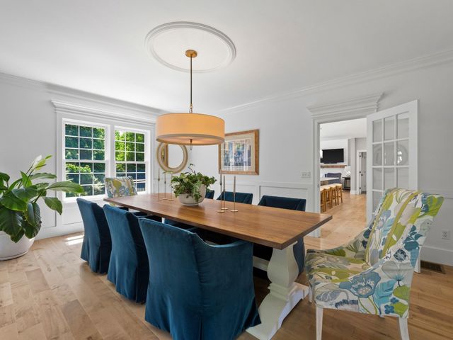 15 County Road, Bedford, NH 03110