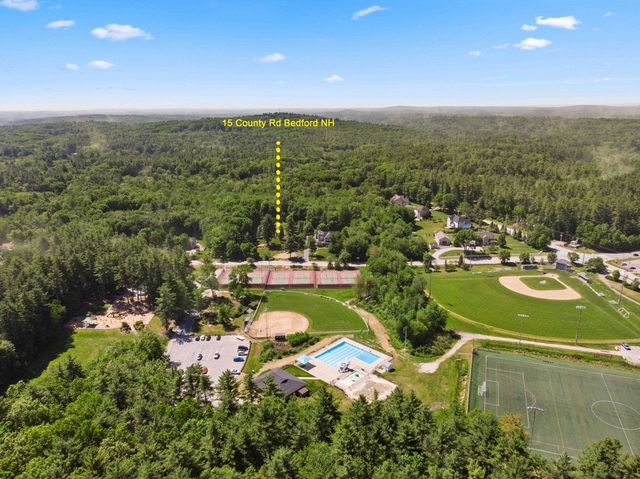 15 County Road, Bedford, NH 03110