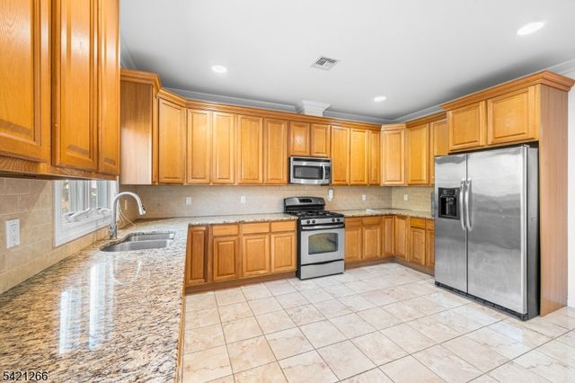 233 5TH Street B, Fairview Boro, NJ 07022
