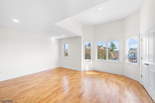 233 5TH Street B, Fairview Boro, NJ 07022