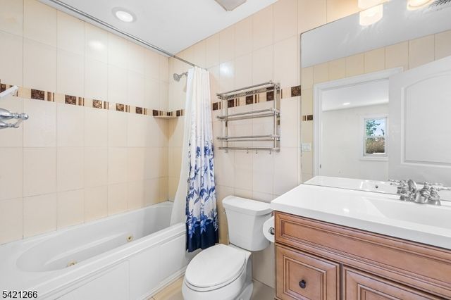 233 5TH Street B, Fairview Boro, NJ 07022