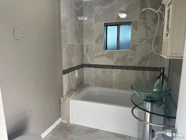 1027 E Abriendo Ave, Pueblo, CO 81004