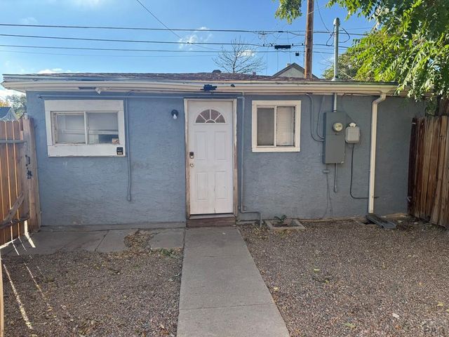 1027 E Abriendo Ave, Pueblo, CO 81004