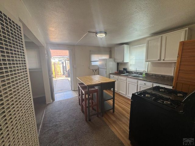 1027 E Abriendo Ave, Pueblo, CO 81004