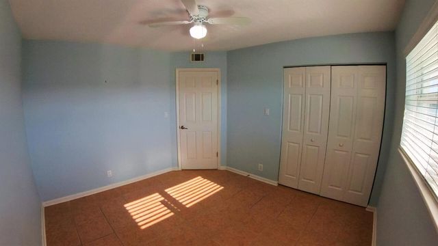236 Castlewood Drive 202, North Palm Beach, FL 33408
