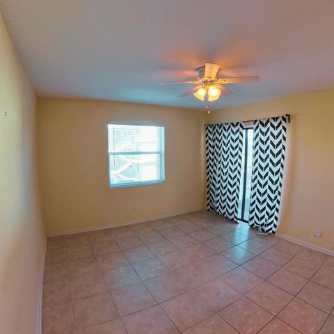 236 Castlewood Drive 202, North Palm Beach, FL 33408