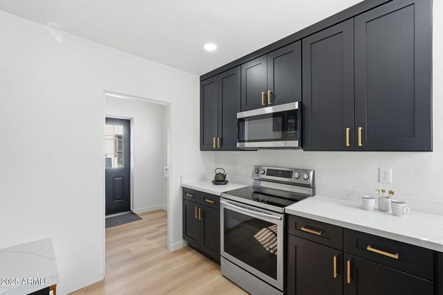 1430 E DIAMOND Street, Phoenix, AZ 85006