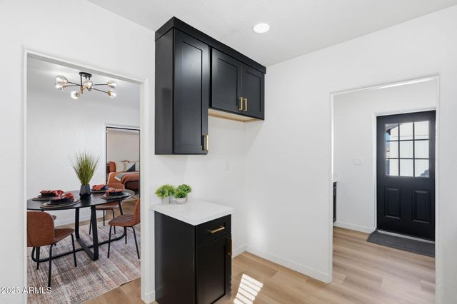 1430 E DIAMOND Street, Phoenix, AZ 85006