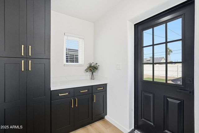 1430 E DIAMOND Street, Phoenix, AZ 85006