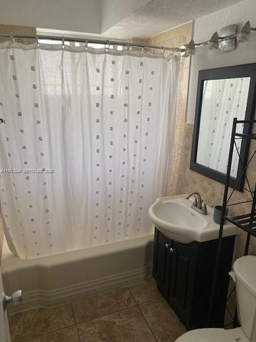 315 69th St 109, Miami Beach, FL 33141