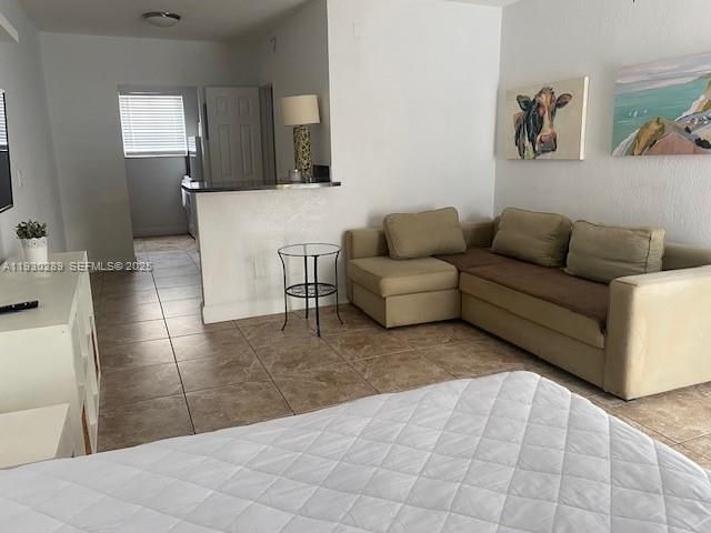 315 69th St 109, Miami Beach, FL 33141