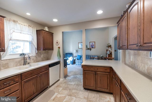 592 MELISSA LN, State College, PA 16803