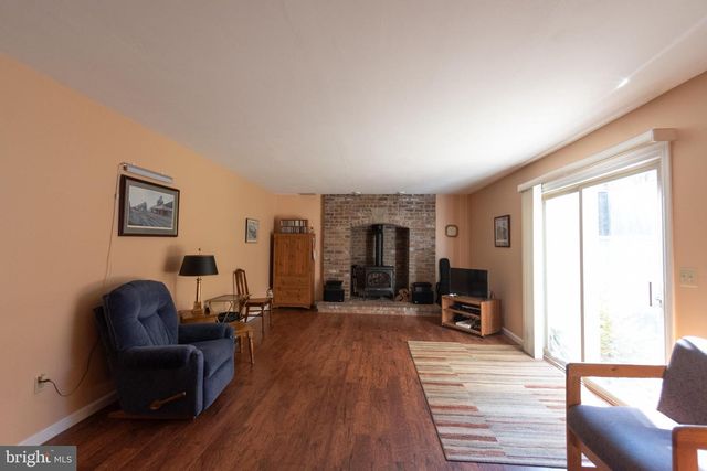 592 MELISSA LN, State College, PA 16803