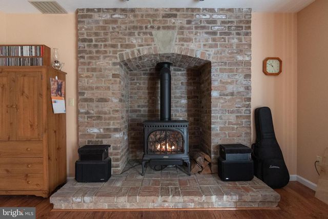 592 MELISSA LN, State College, PA 16803