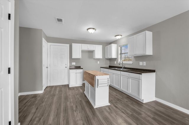 308 S Herman Street, Mexia, TX 76667