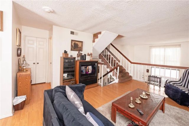 1925 E Huntington Drive E, Duarte, CA 91010