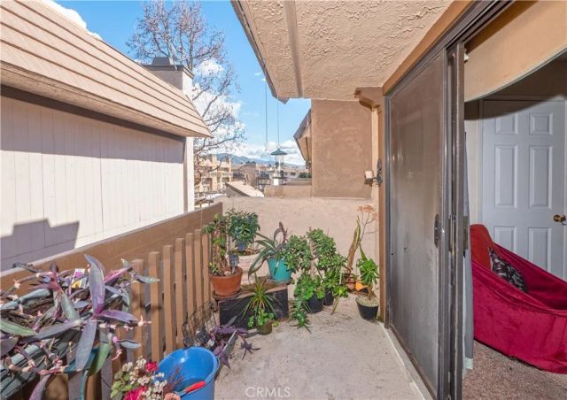 1925 E Huntington Drive E, Duarte, CA 91010