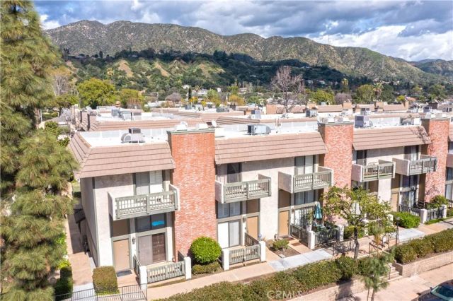 1925 E Huntington Drive E, Duarte, CA 91010