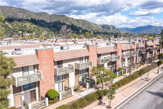 1925 E Huntington Drive E, Duarte, CA 91010