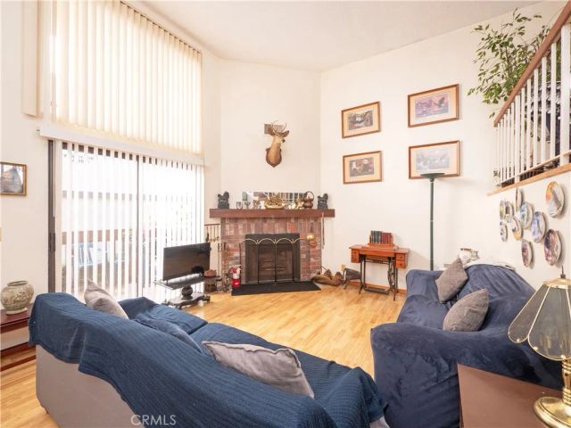 1925 E Huntington Drive E, Duarte, CA 91010