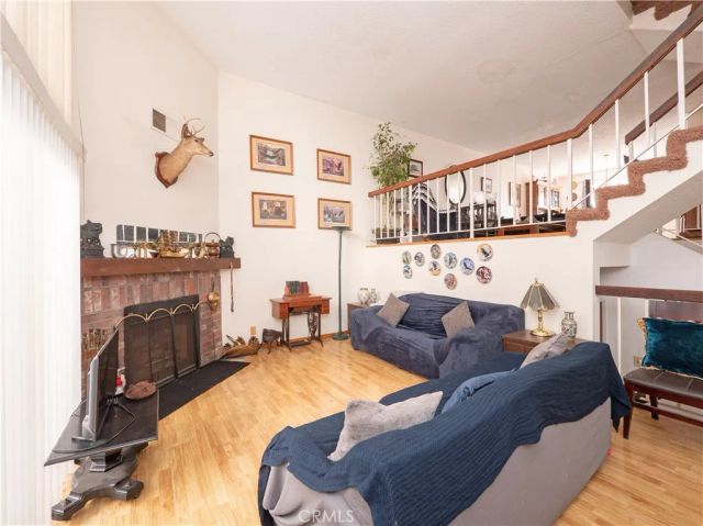 1925 E Huntington Drive E, Duarte, CA 91010